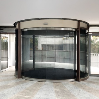 企業門面首選｜弧形自動門升級建築格局